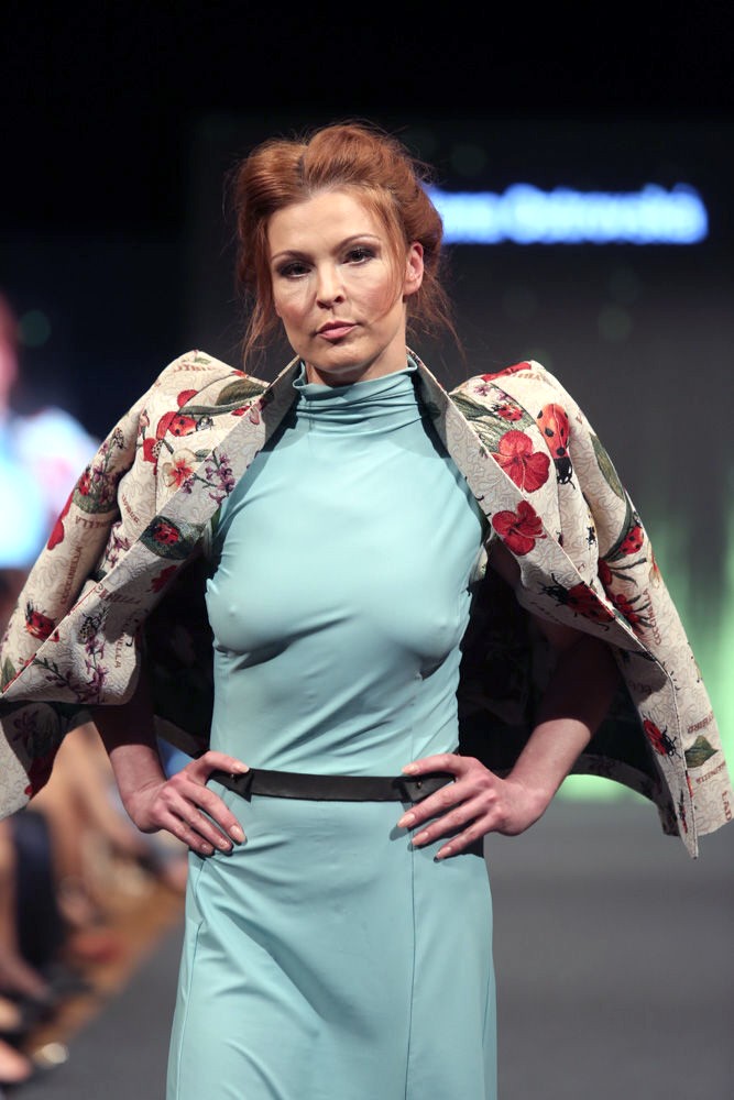 Elena Podzámska nahá. Foto - 4