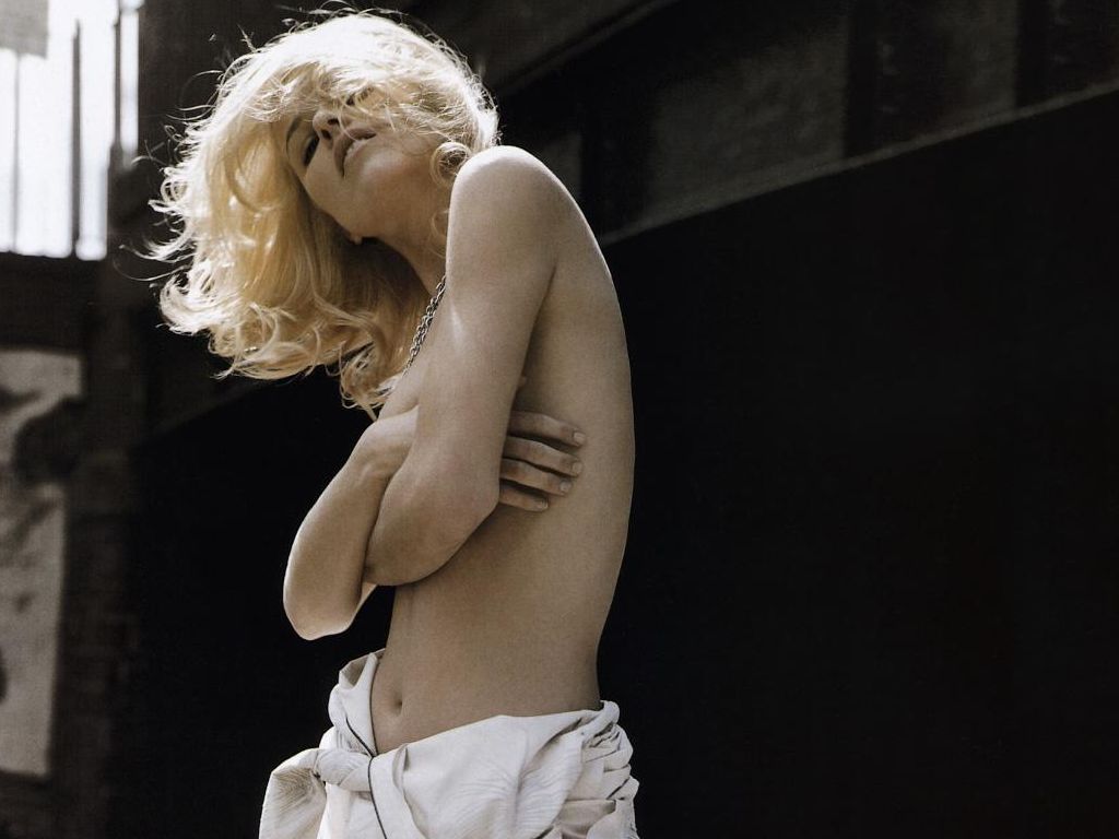 Eva Herzigová nahá. Foto - 16