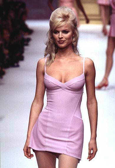 Eva Herzigová nahá. Foto - 74