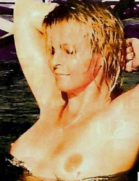 Iveta Bartošová nahá. Foto - 2