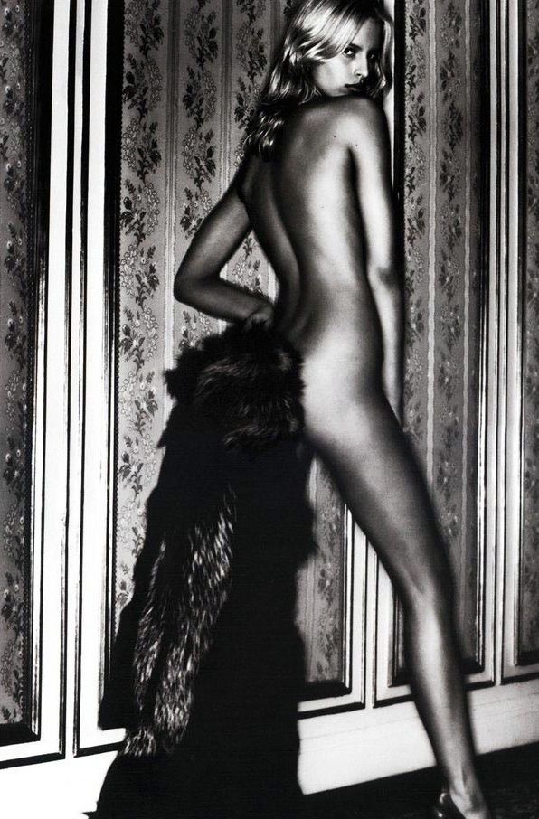 Karolína Kurková nahá. Foto - 28