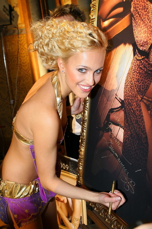 Renata Langmannová nahá. Foto - 21