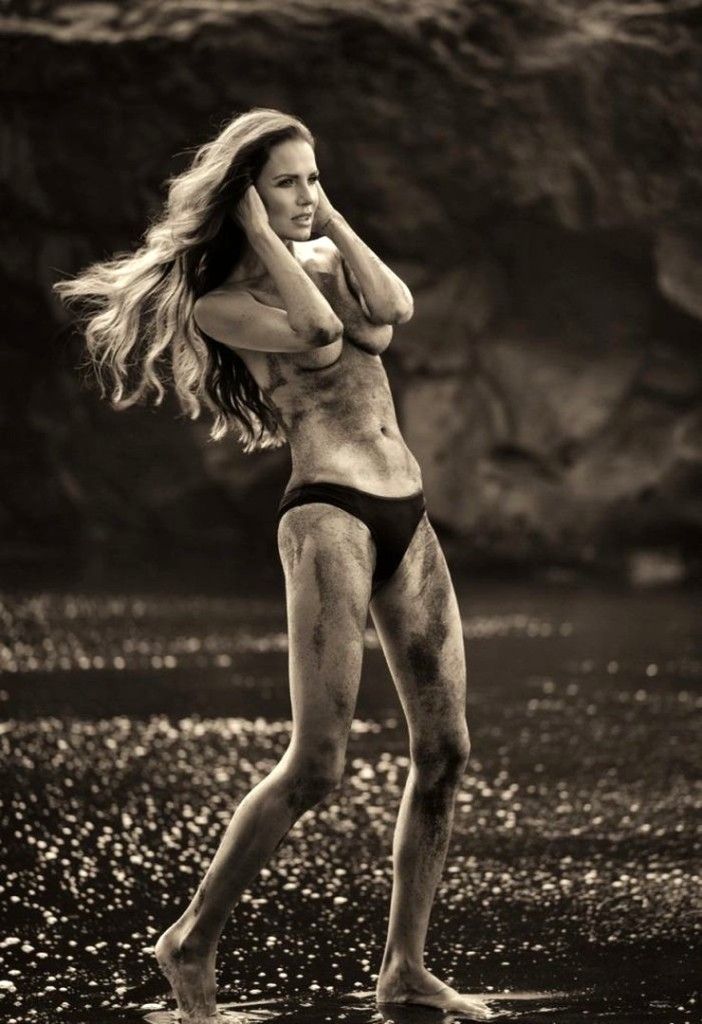 Silvia Lakatošová nahá. Foto - 12