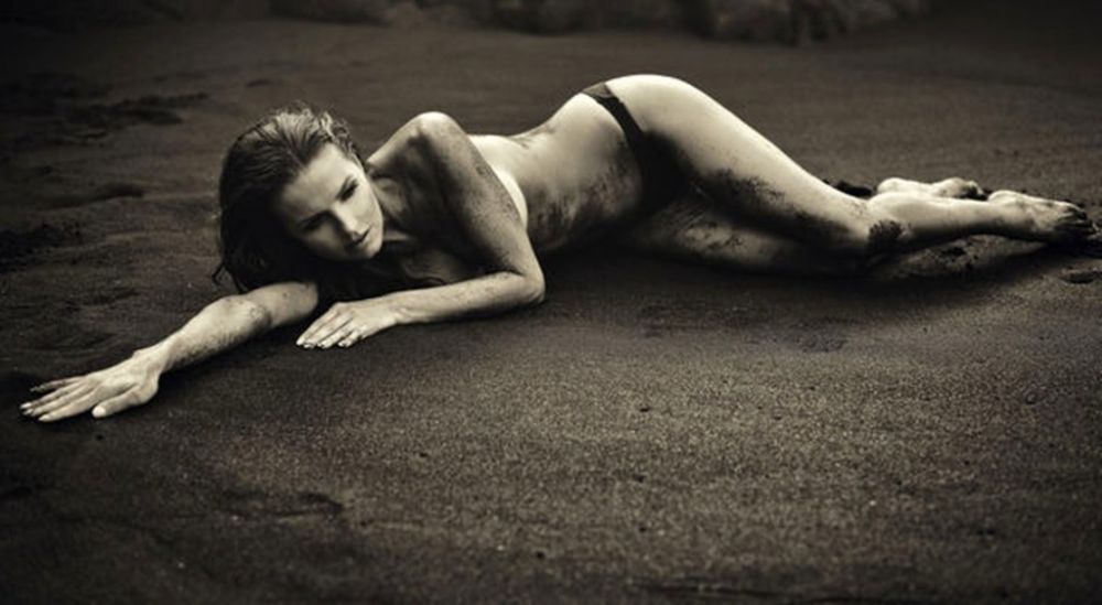 Silvia Lakatošová nahá. Foto - 3