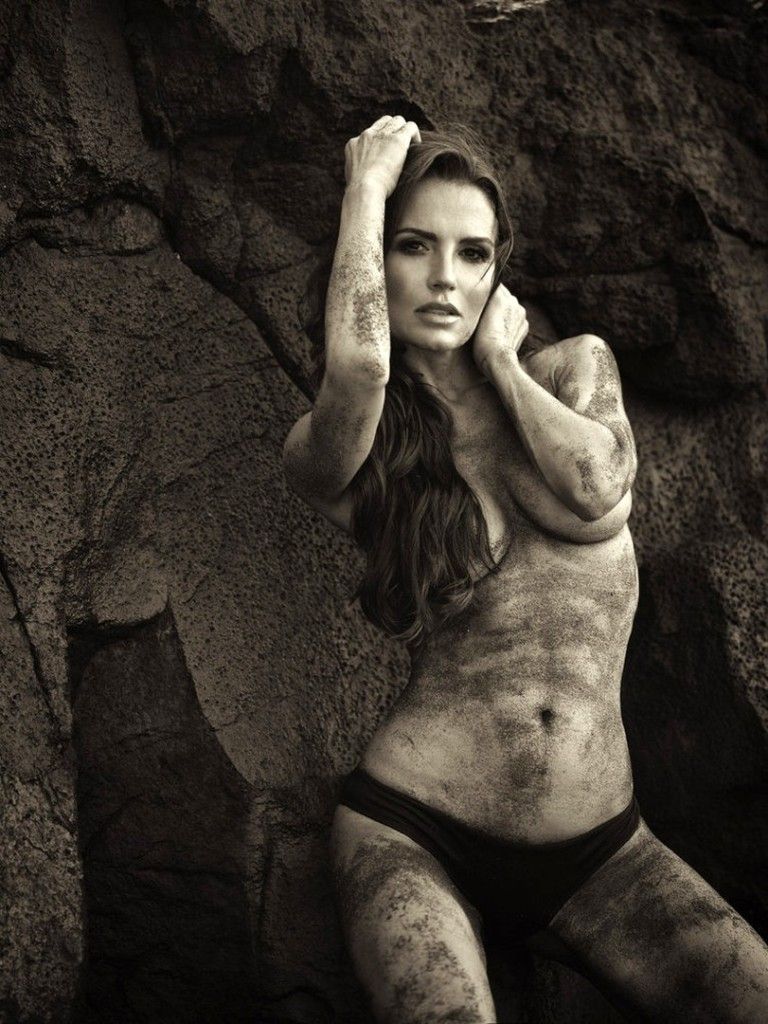 Silvia Lakatošová nahá. Foto - 6