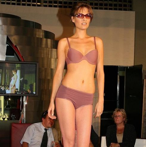 Zuzana Rosáková nahá. Foto - 3