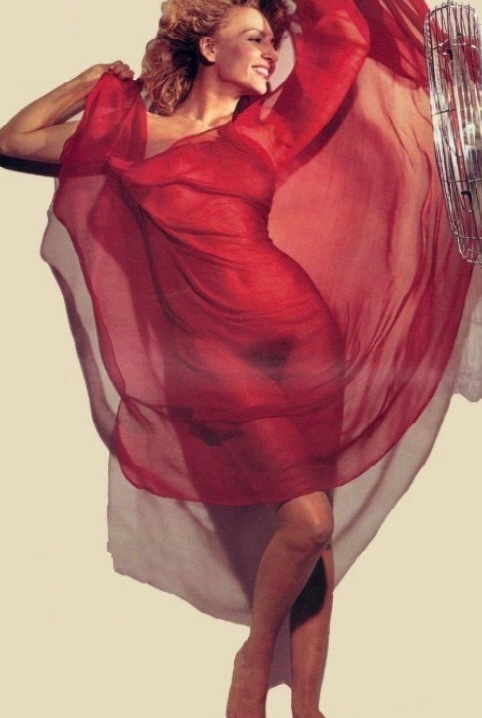 Cornelia Corba Nackt. Foto - 1