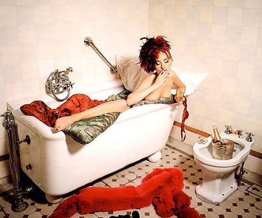 Heiße erotische Fotos von Cornelia Corba