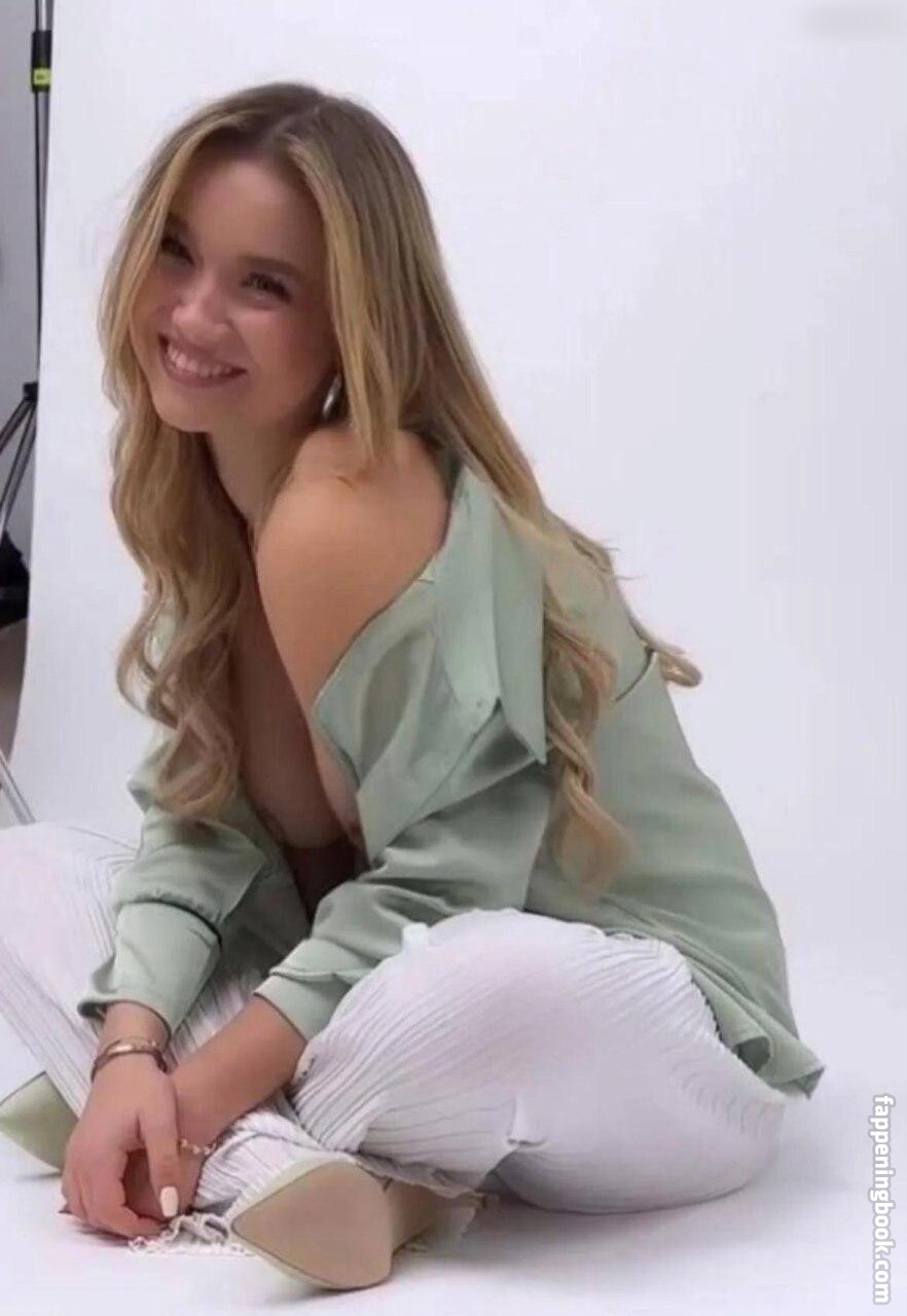 Julia Beautx Nackt. Foto - 36