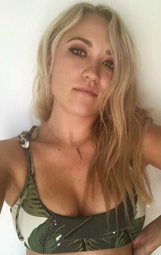 Emily Osment Nago. Zdjęcie - 20