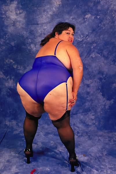 Mature women and grannies. Gallery - 215. Photo - 3