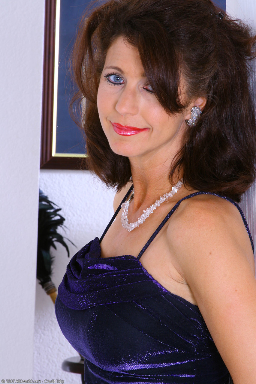 Mature women and grannies. Gallery - 2656. Photo - 1