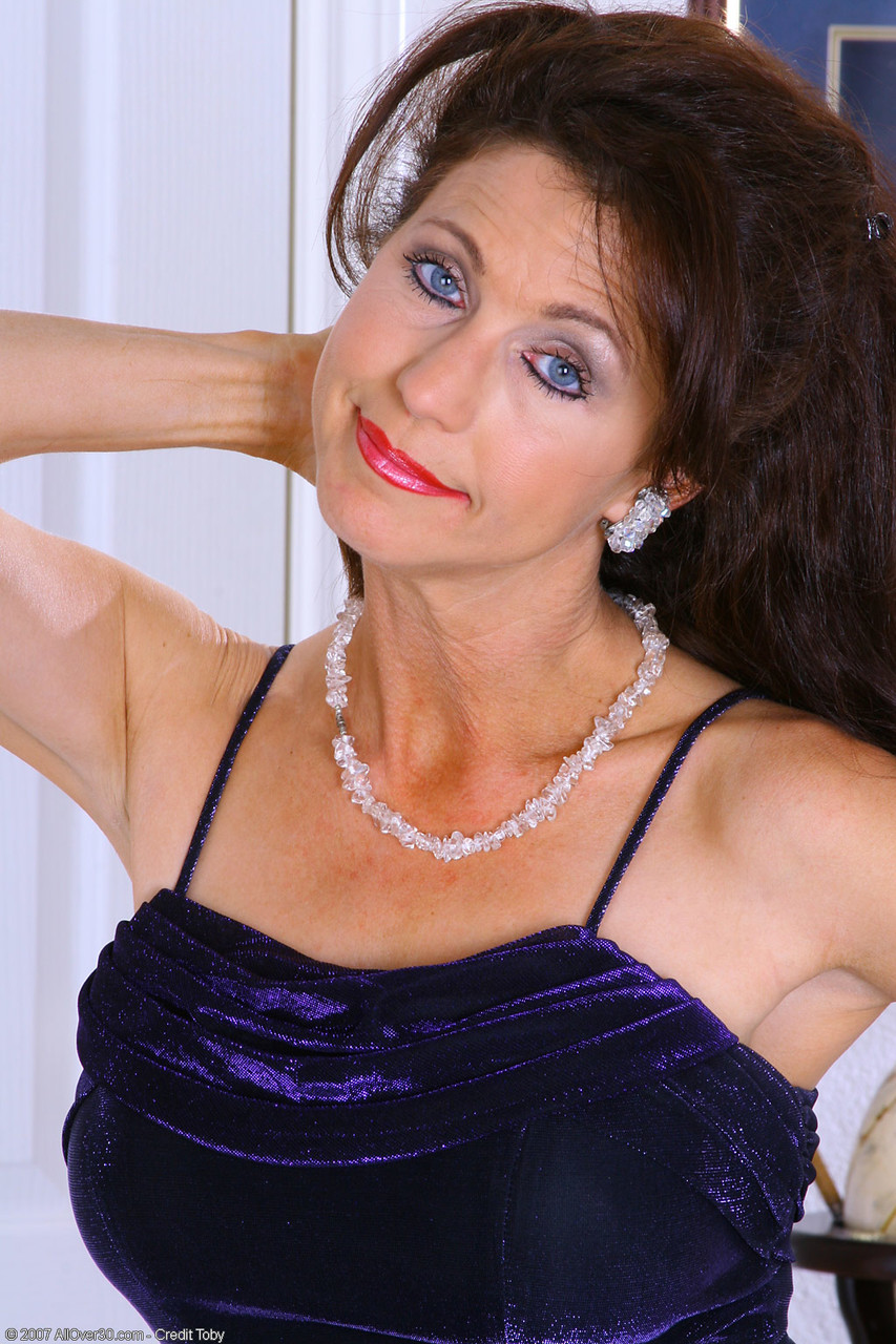 Mature women and grannies. Gallery - 2656. Photo - 4