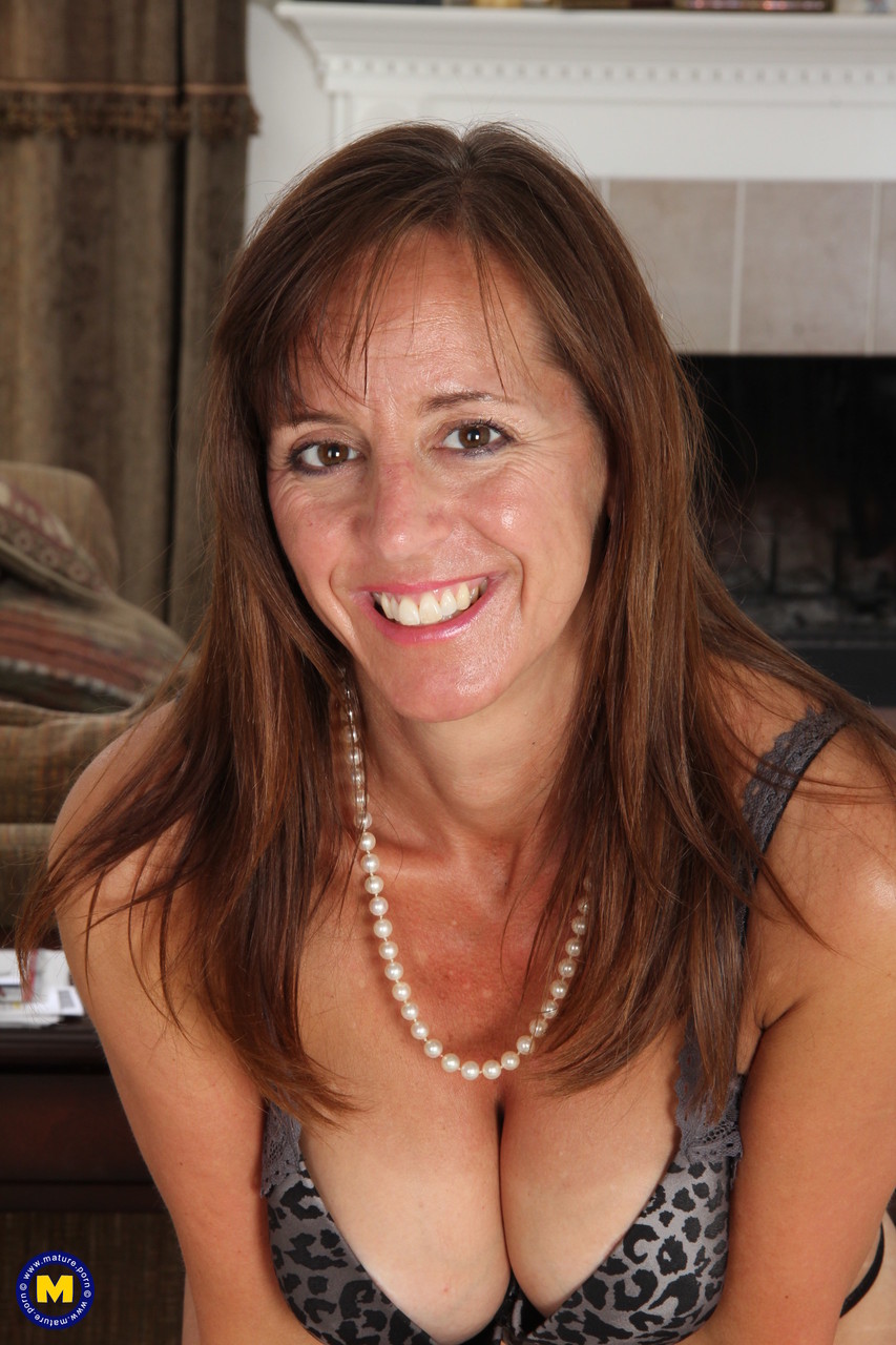 Mature women and grannies. Gallery - 2737. Photo - 8