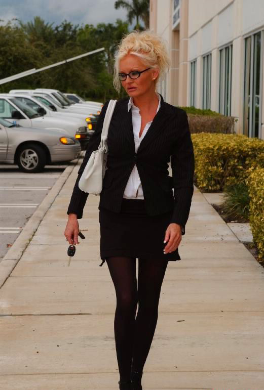 Mature women and grannies. Gallery - 292. Photo - 1
