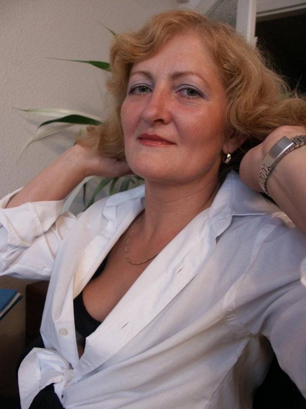 Mature women and grannies. Gallery - 374. Photo - 3