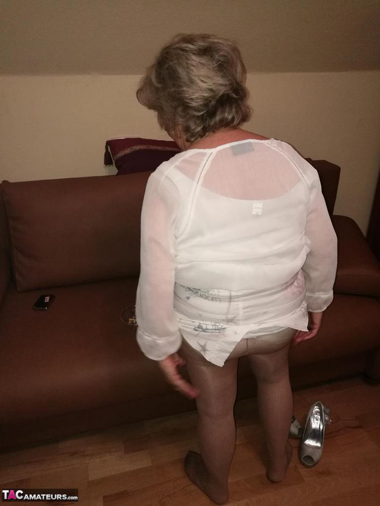 Mature and granny porn. Gallery - 501
