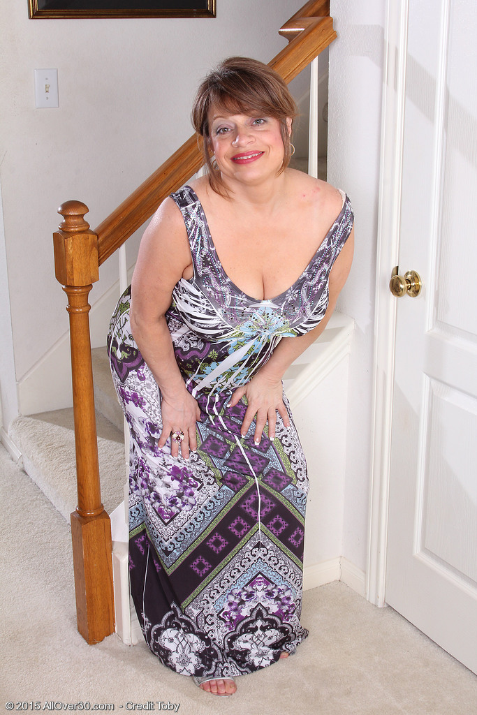 Mature women and grannies. Gallery - 535. Photo - 1