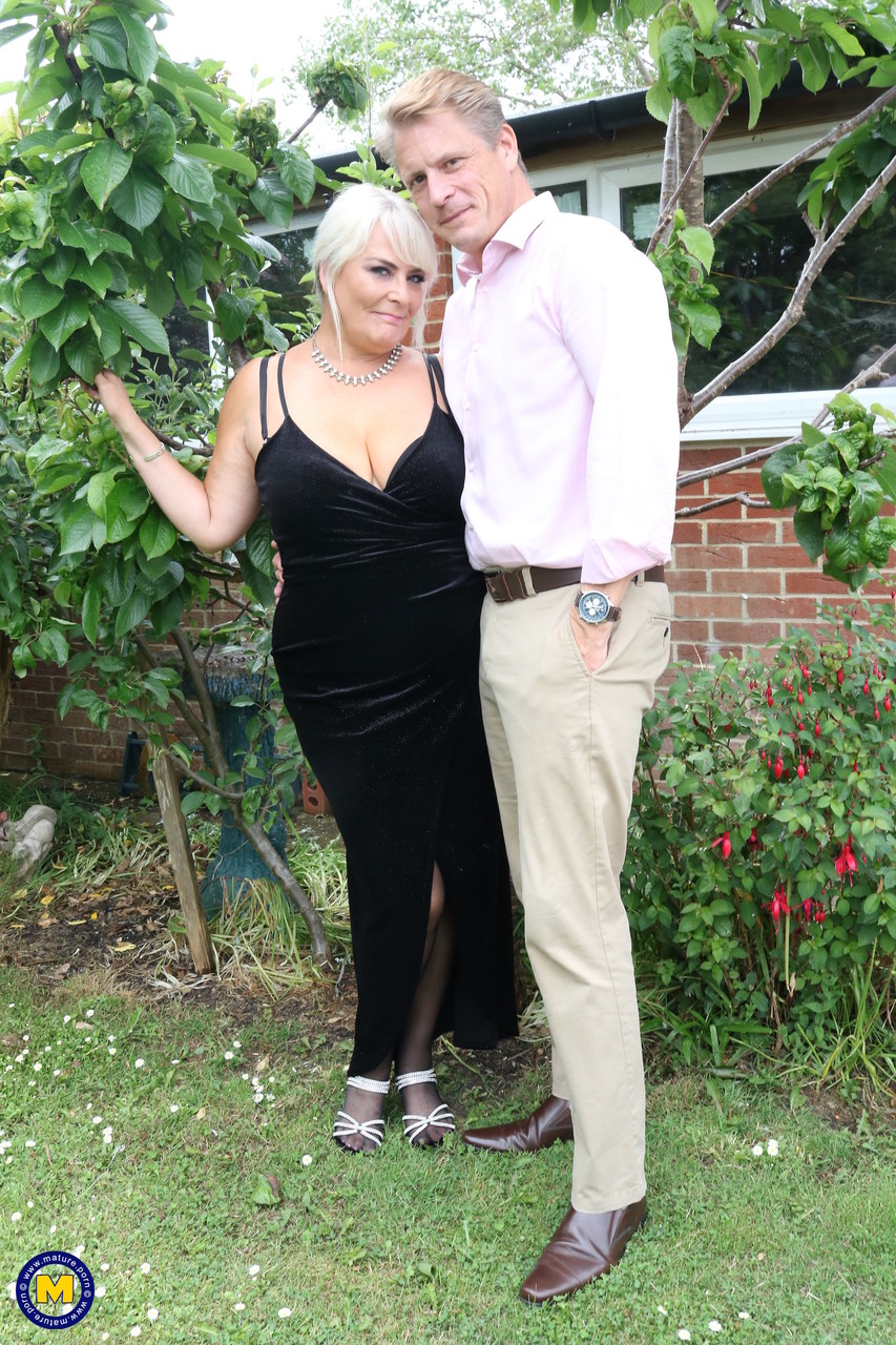 Mature women and grannies. Gallery - 739. Photo - 2