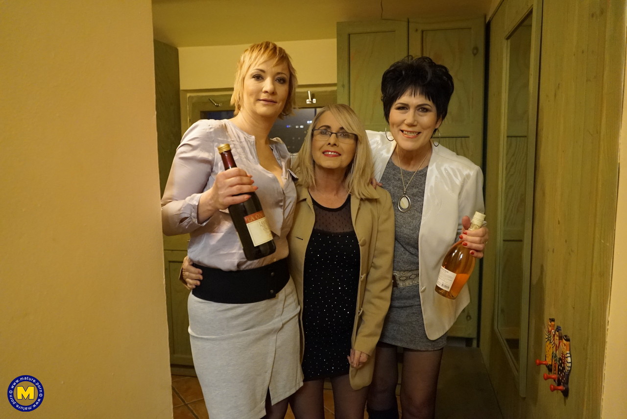 Reife Frauen und Omas. Galerie - 6953. Foto - 1