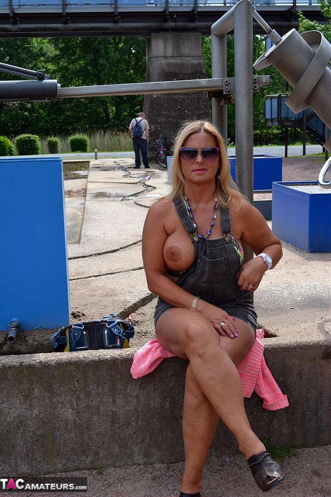Reife Frauen und Omas. Galerie - 8506. Foto - 8