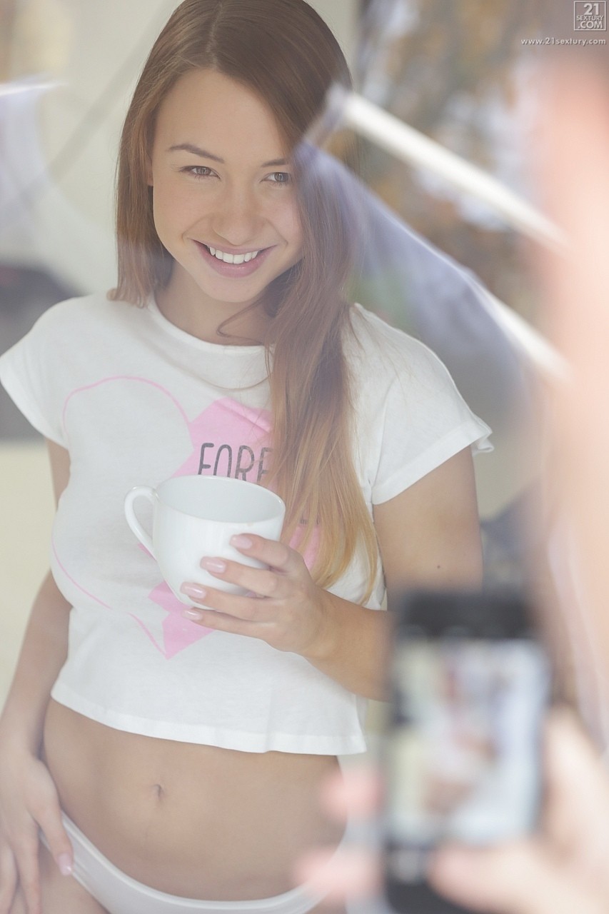 Young porn (18+). Gallery - 890. Photo - 3