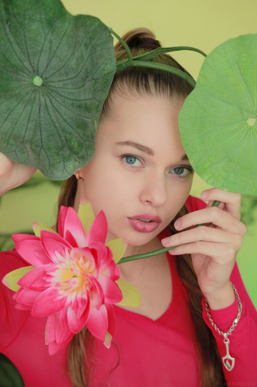 Porno Fotos mit jungen Mädchen. Galerie Nummer 6407. Foto - 1