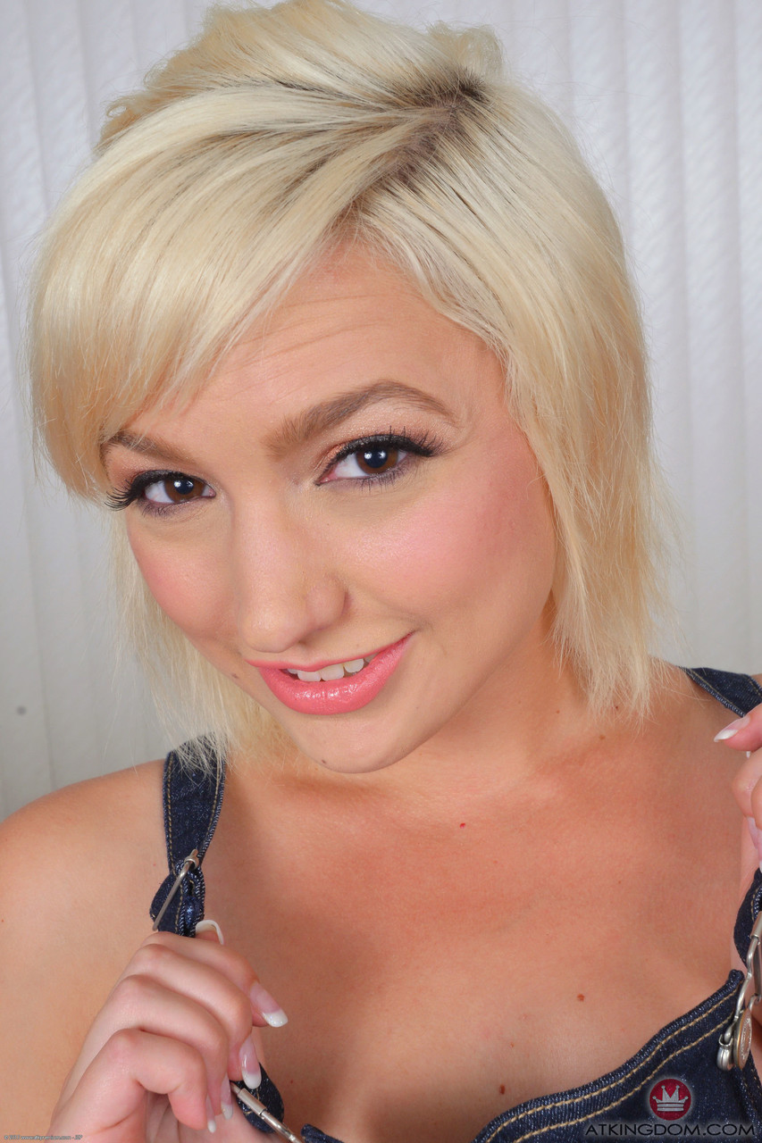 Junge (18+). Galerie - 8661. Foto - 1