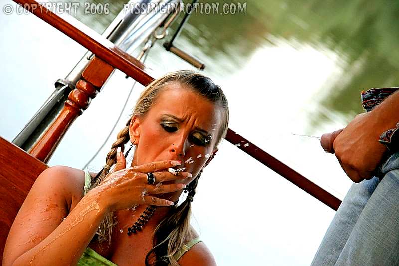 Pissing. Gallery - 180. Photo - 2