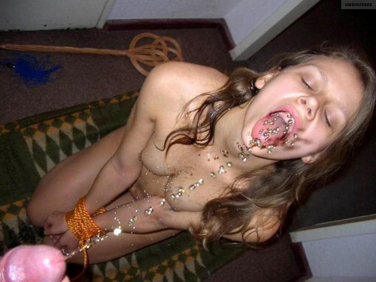 Pissing. Galerie - 2729. Foto - 15