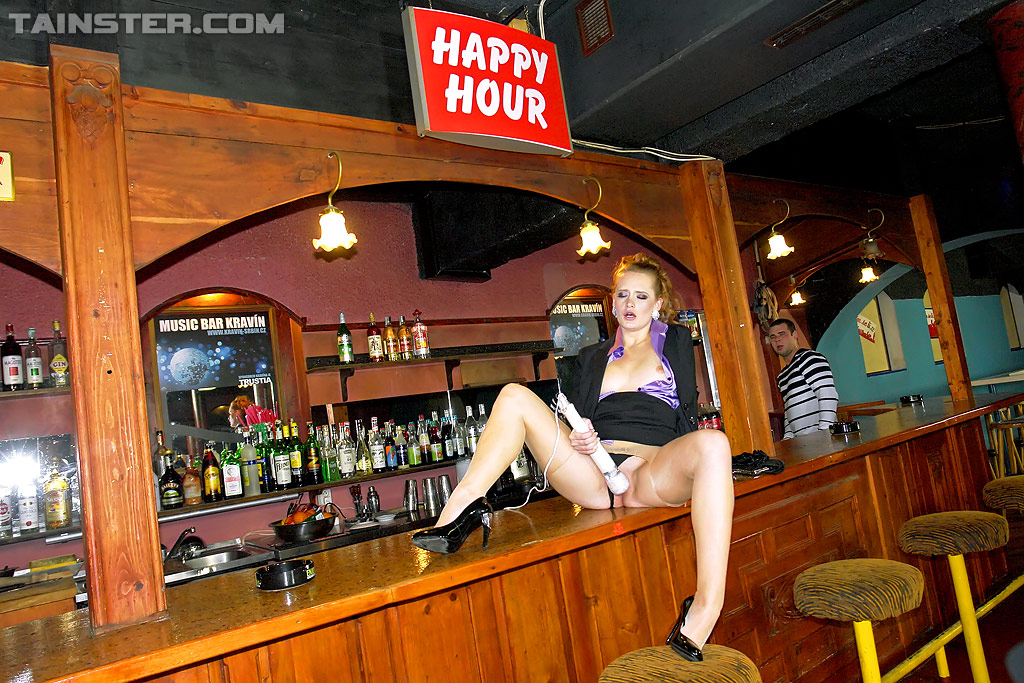 Pissing. Gallery - 572. Photo - 11