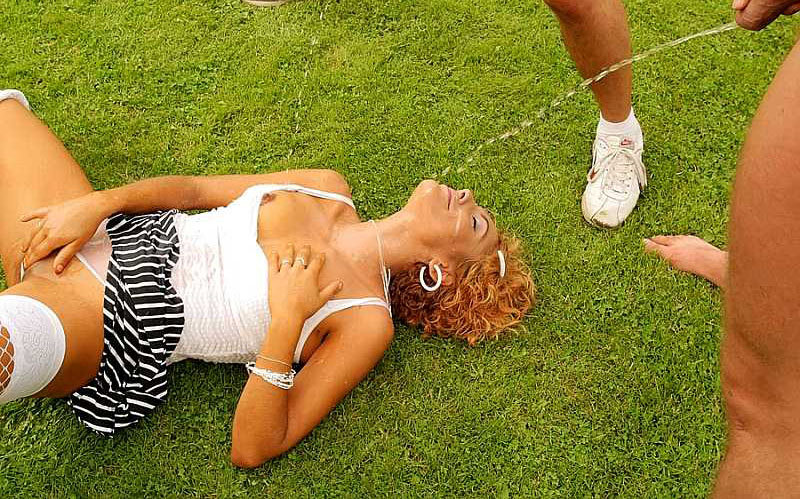 Pornobilder von Goldenem Regen und Pisse. Galerie Nummer 3134. Foto - 8