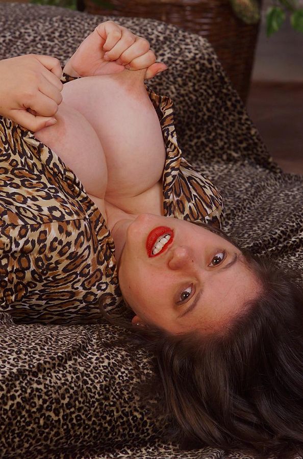Porno Fotos mit BBW, Aufgedunsenen, Fetten und Molligen Frauen. Galerie Nummer 3404. Foto - 5