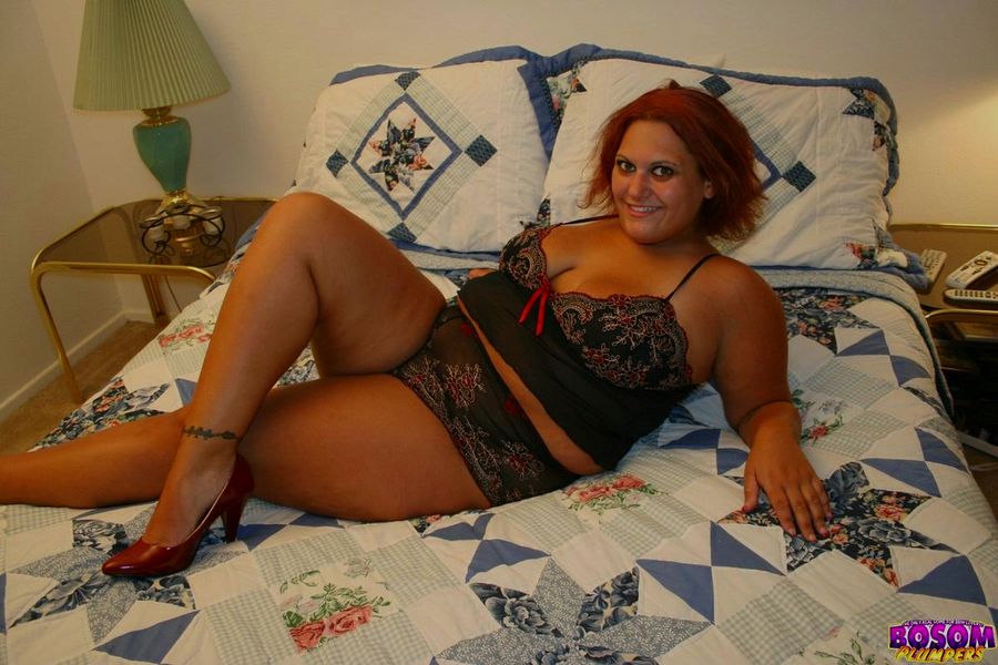 Porno Fotos mit BBW, Aufgedunsenen, Fetten und Molligen Frauen. Galerie Nummer 3411. Foto - 3