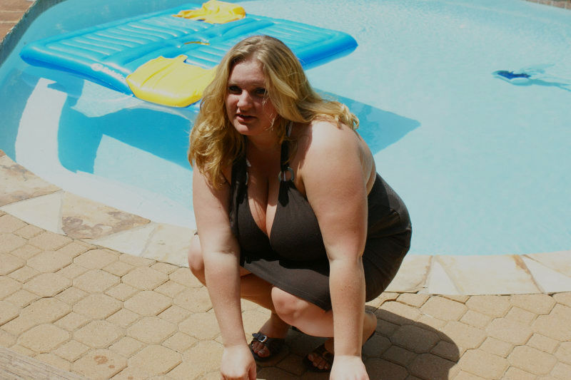 Porno Fotos mit BBW, Aufgedunsenen, Fetten und Molligen Frauen. Galerie Nummer 3414. Foto - 1